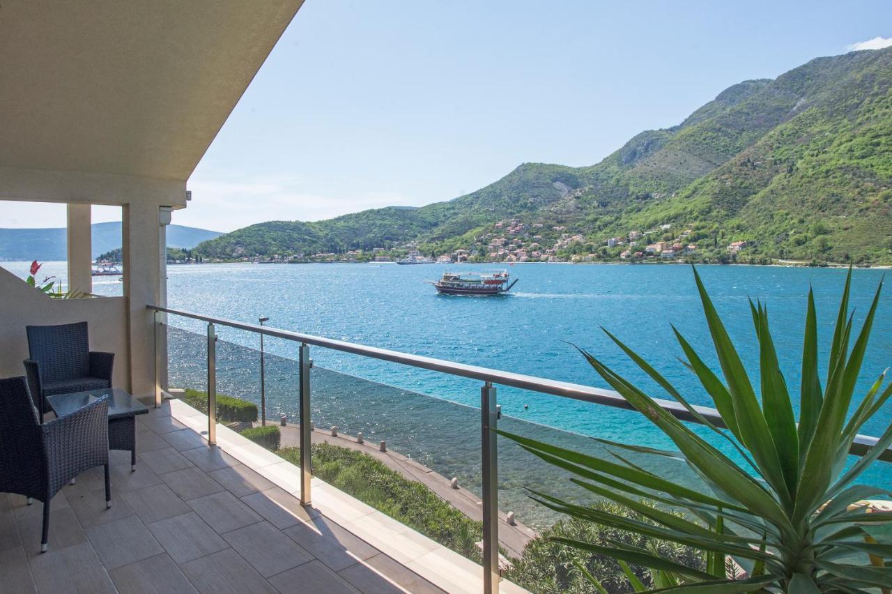 Apartments Maxhit Tivat Exterior photo