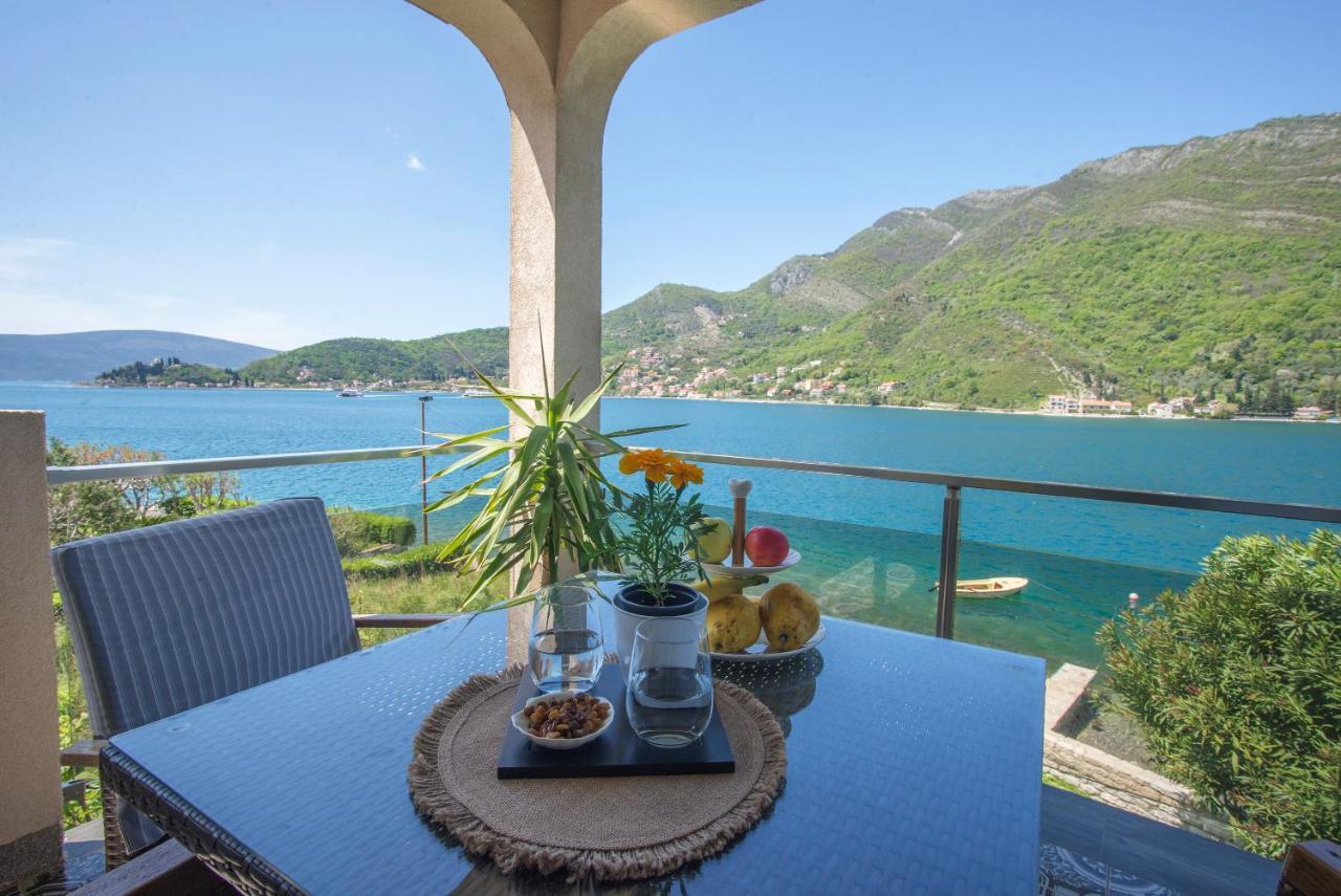 Apartments Maxhit Tivat Exterior photo