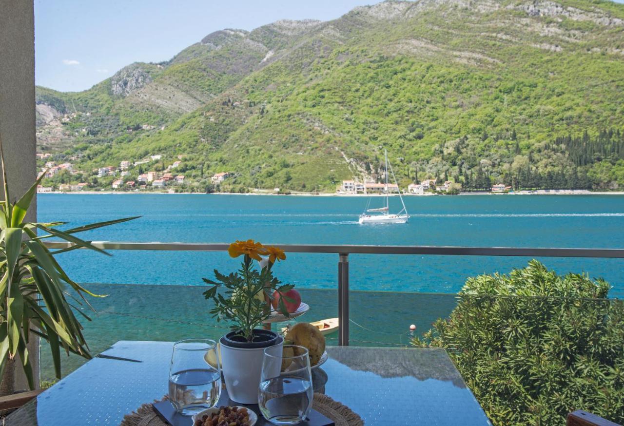 Apartments Maxhit Tivat Exterior photo