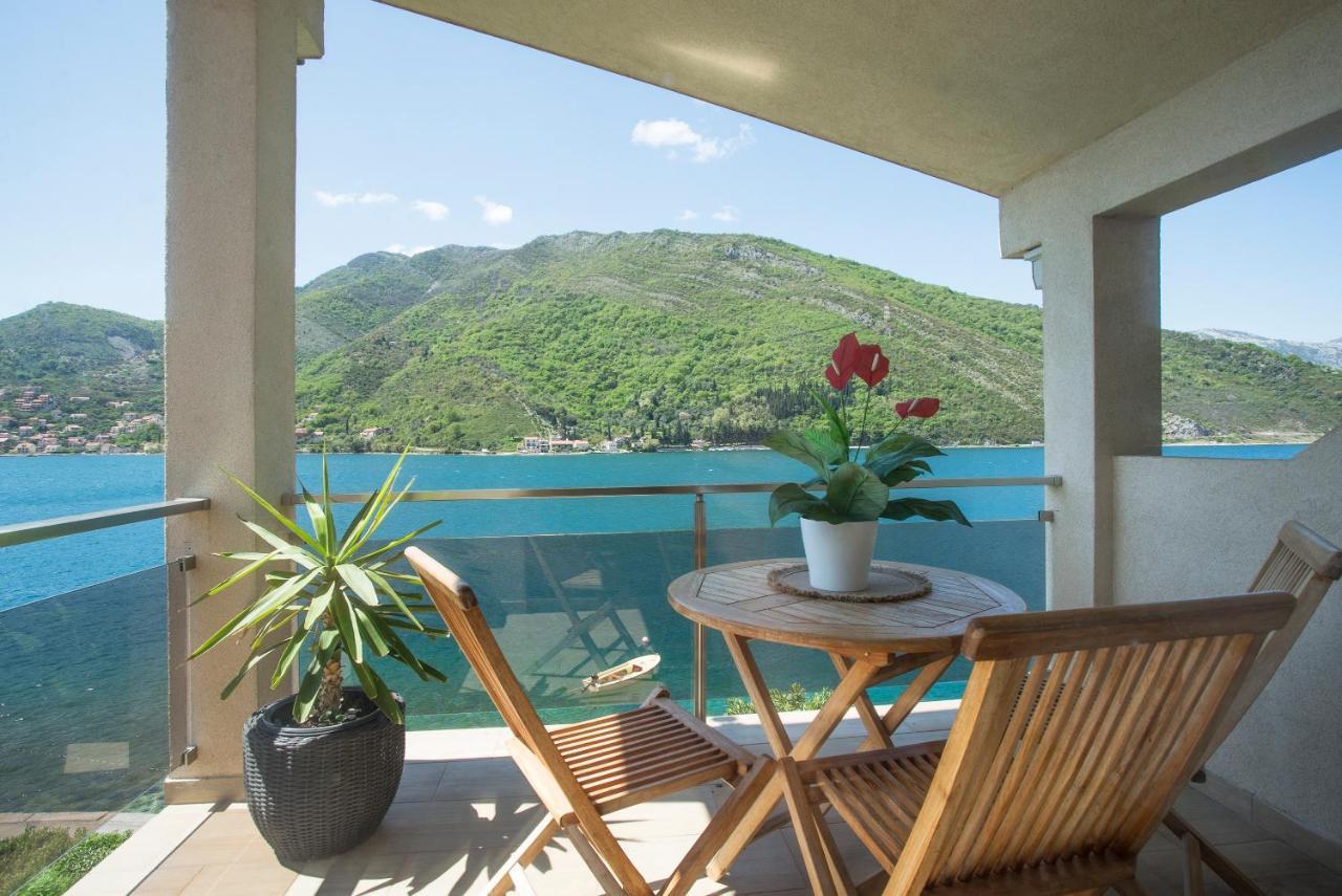 Apartments Maxhit Tivat Exterior photo