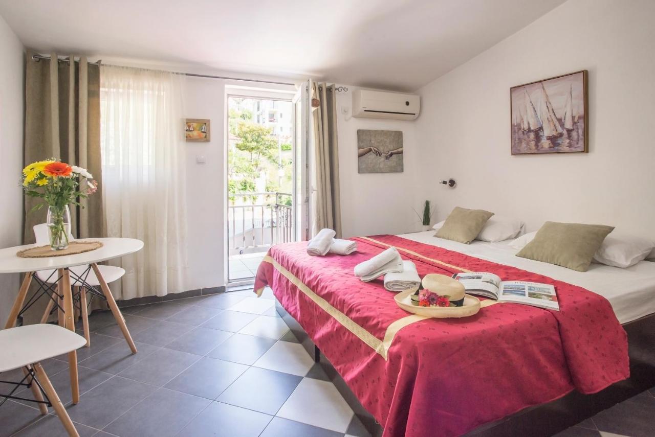 Apartments Maxhit Tivat Exterior photo