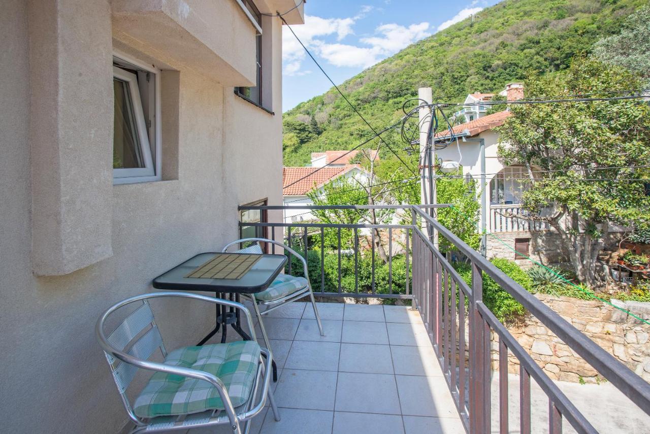 Apartments Maxhit Tivat Exterior photo