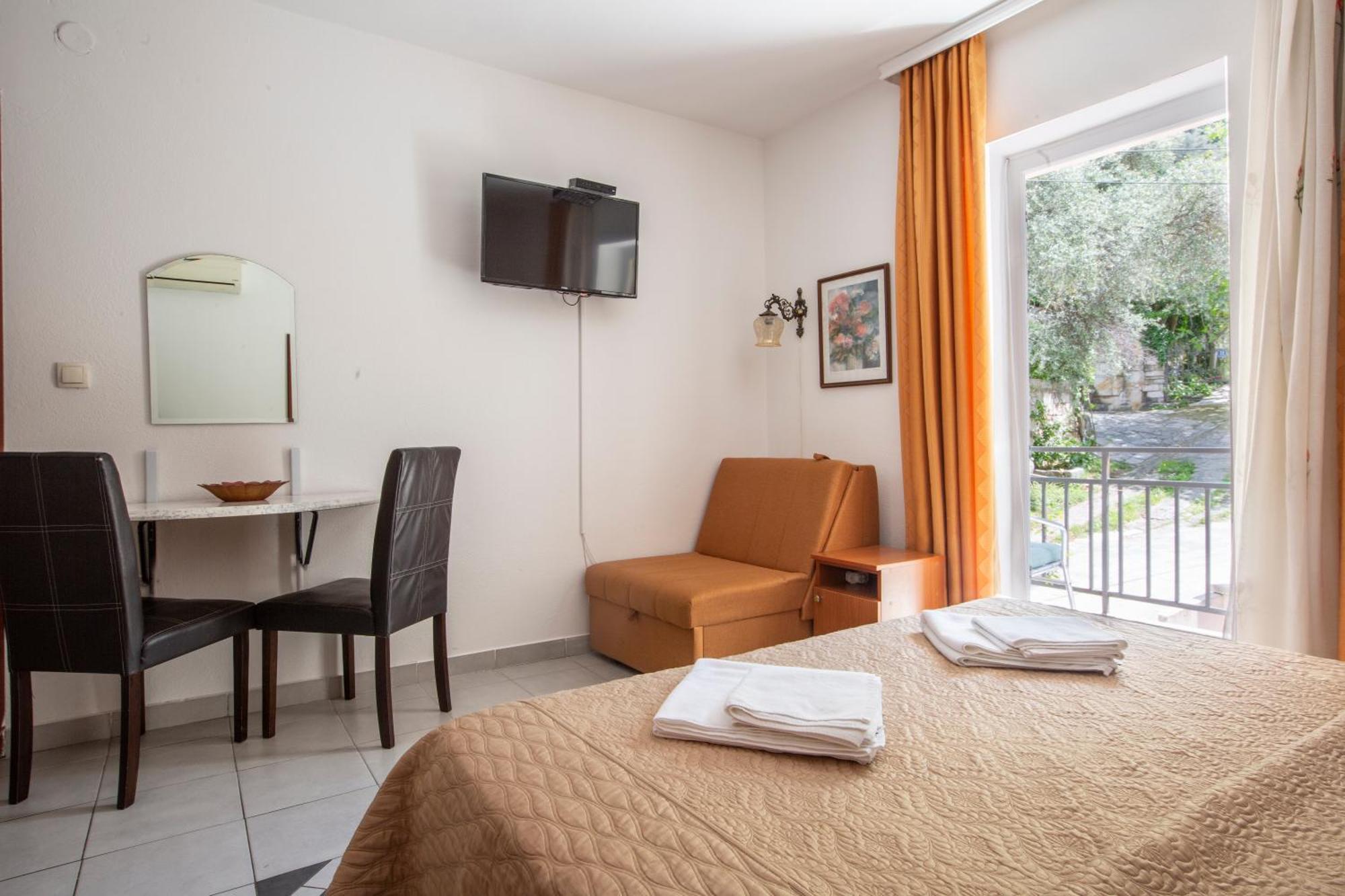 Apartments Maxhit Tivat Exterior photo