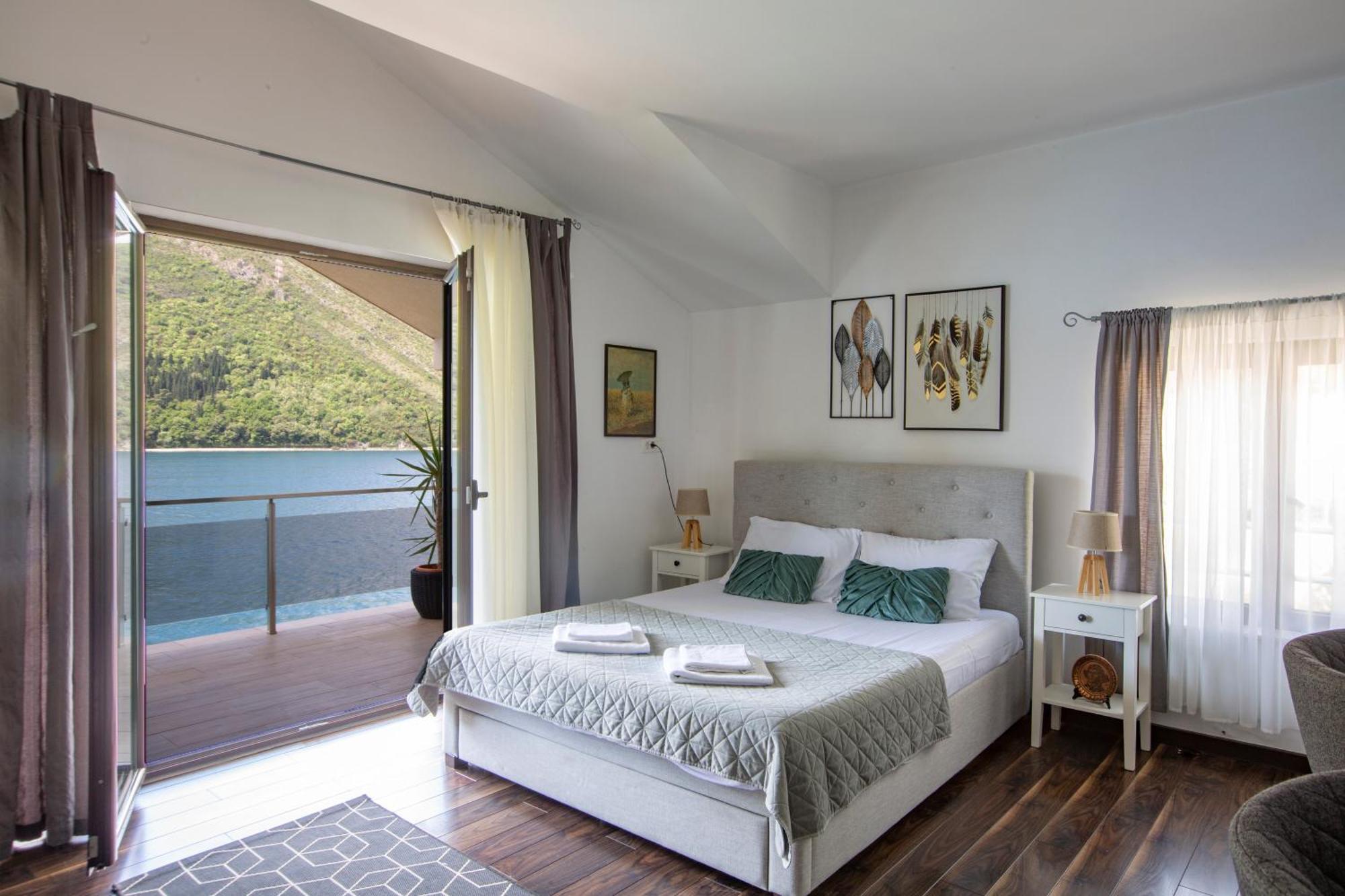 Apartments Maxhit Tivat Exterior photo