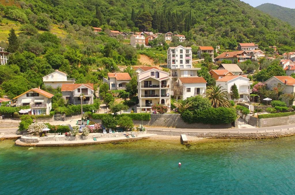 Apartments Maxhit Tivat Exterior photo